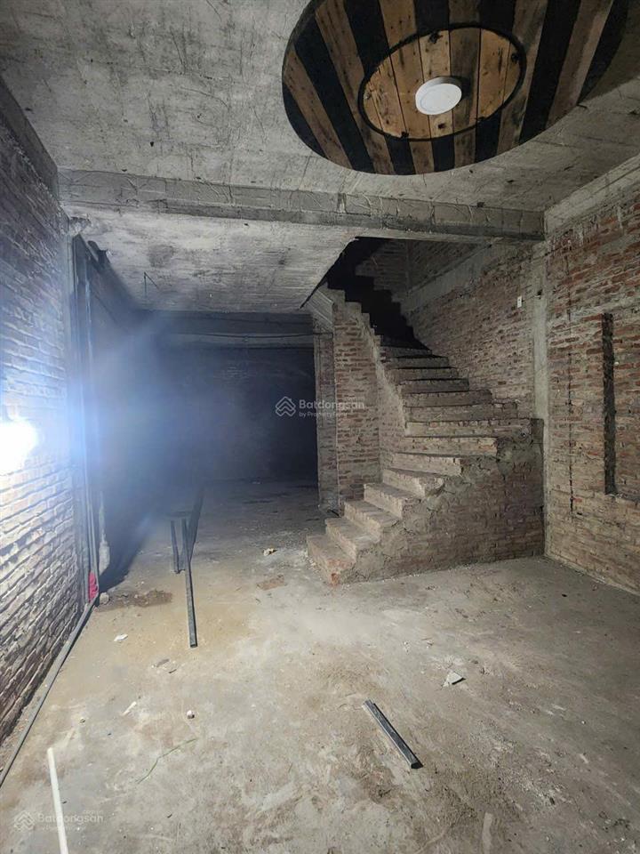 Bán nhà liền kề kđt xala 18.5tỷ (hàng hiếm)chính chủ bán gấp diện tích đất 75m2, 4,5 tầng