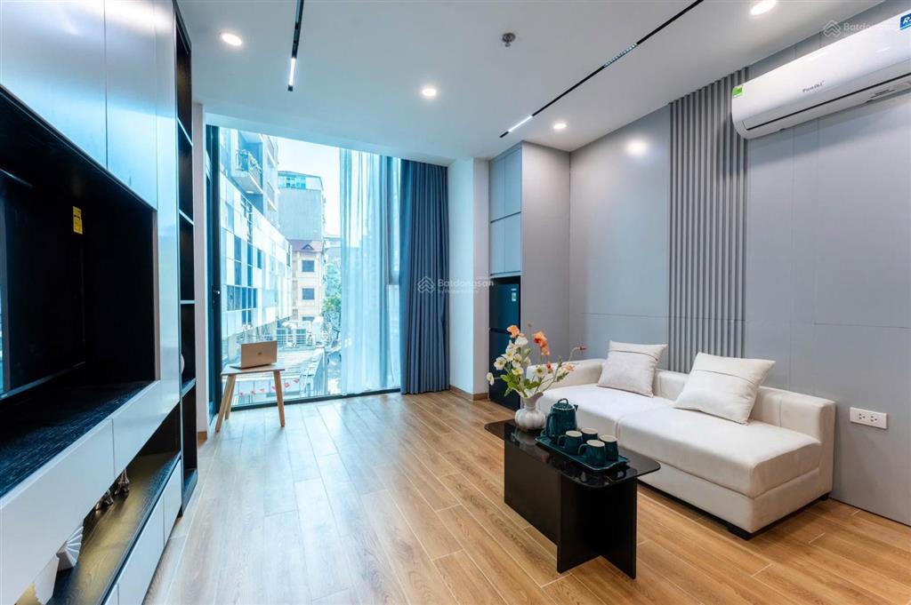 Ô tô,1n1k, nhà mới,ngay gần cầu giấy giặt sấy ban công lớn, có giảm giá 10% cho tháng sinh viên