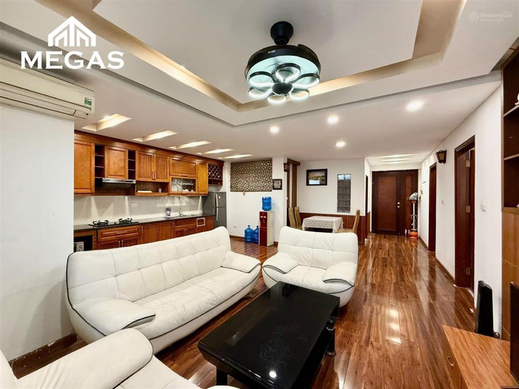2n 2wc lạc long quân, 50m ra hồ tây, ô tô đỗ cửa, ban công rộng máy giặt riêng chủ hỗ trợ decor
