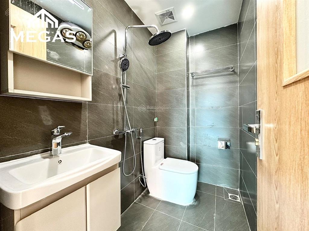 Sale căn 1n1k giặt sấy riêng như ảnh, full nt, bancol gần sát công viên hòa bình ô tô đỗ cửa btl