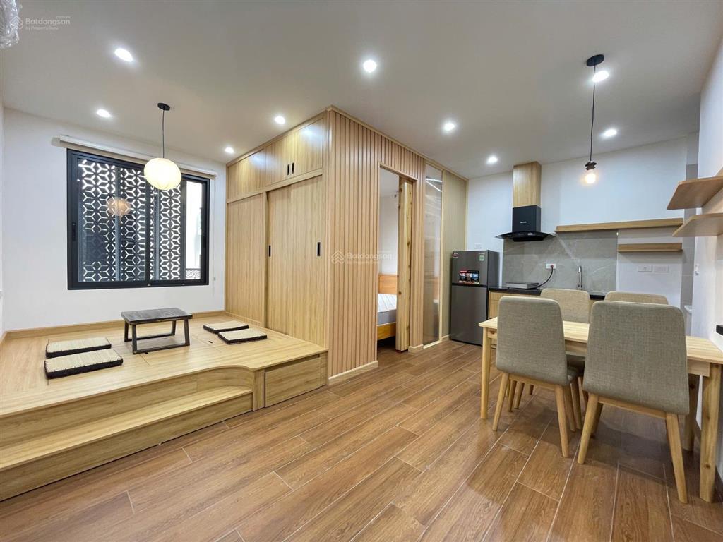 Khai trương studio  1n1k ô tô đỗ cửa, 50m đi bộ ra hồ, bancol thoáng view hồ tây đường trích sài