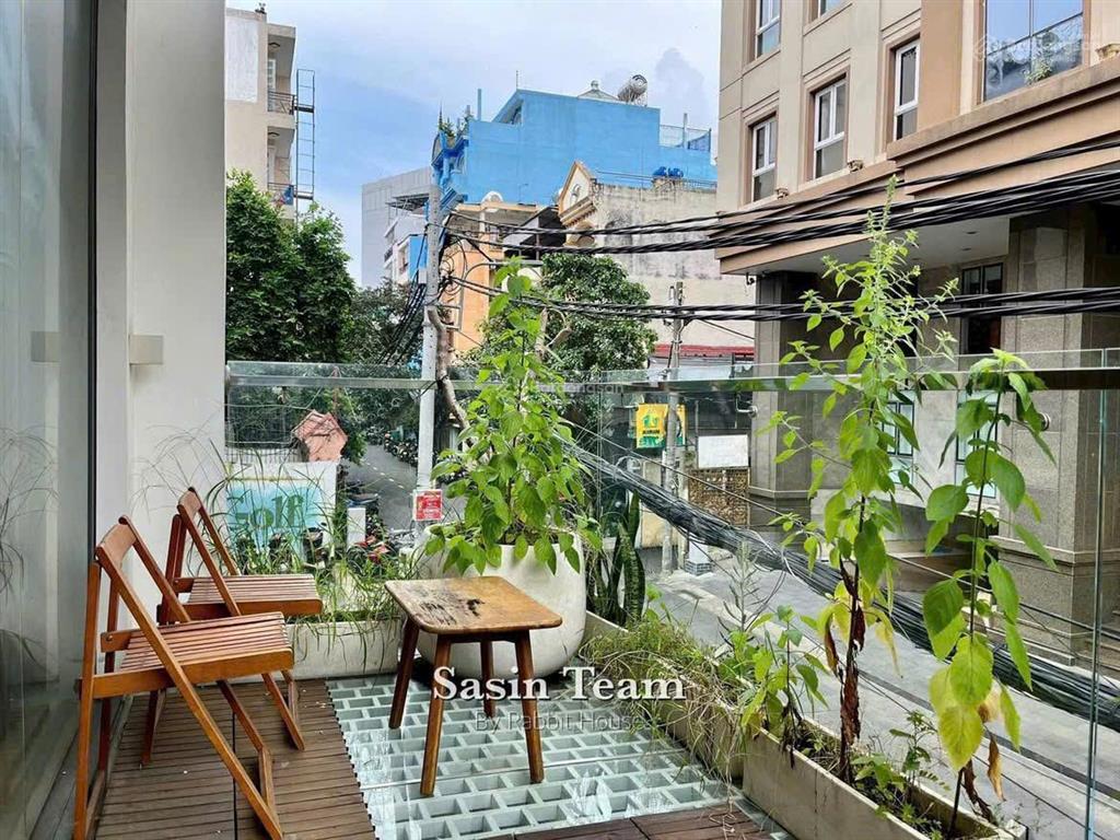 Hot!! căn studio1n1k ô tô đỗ cửa, gần sát ngoại giao đoàn,bancol giặt riêng xuân đỉnh bắc từ liêm