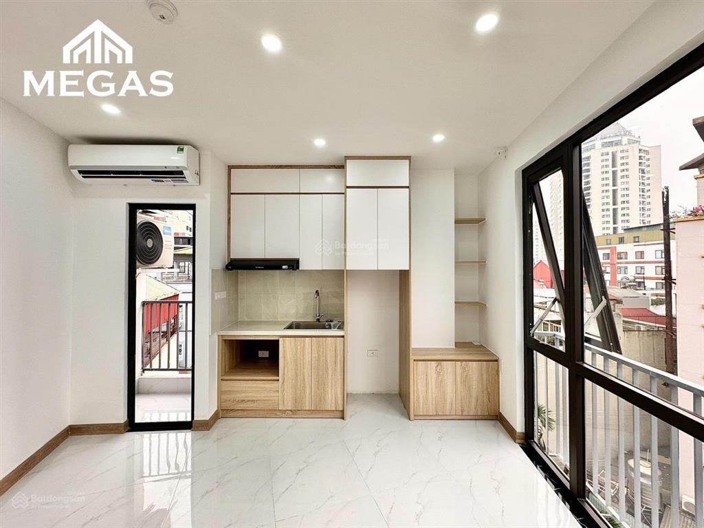 New, ô tô đỗ, đối diện sư phạm, giá 6 triệu, bancol, ngay xuân thuỷ cầu giấy