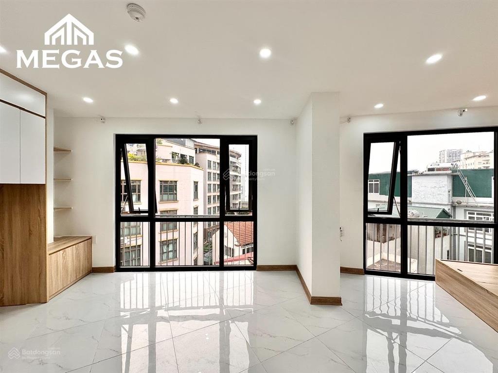 New, ô tô đỗ, đối diện sư phạm, giá 6 triệu, bancol, ngay xuân thuỷ cầu giấy