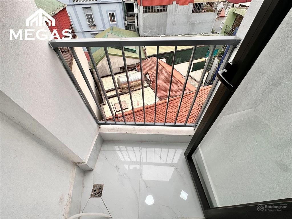 New, ô tô đỗ, đối diện sư phạm, giá 6 triệu, bancol, ngay xuân thuỷ cầu giấy