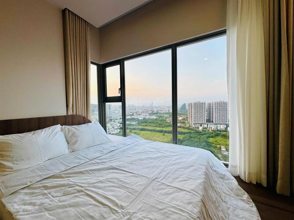 Hiếm, ô tô đỗ cửa đối diện sư phạm 50m ra mặt đường lớn , 2n1k full nội thất bancol cầu giấy