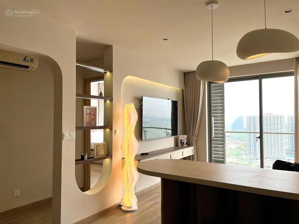 Hiếm, ô tô đỗ cửa đối diện sư phạm 50m ra mặt đường lớn , 2n1k full nội thất bancol cầu giấy