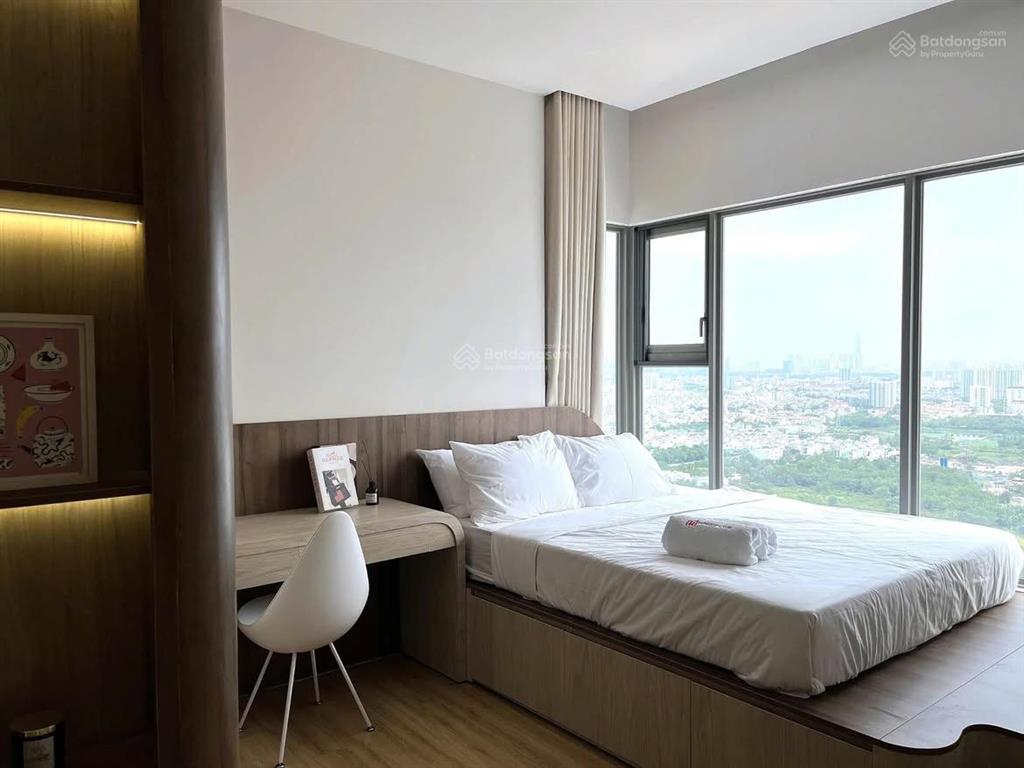 Hiếm, ô tô đỗ cửa đối diện sư phạm 50m ra mặt đường lớn , 2n1k full nội thất bancol cầu giấy