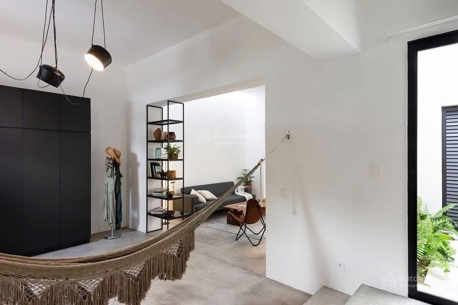 1 ngủ 1 khách, studio ô tô đỗ cửa, sân vườn, 60m2 5 phút đi bộ tới tây hồ, full nội thất mới tinh