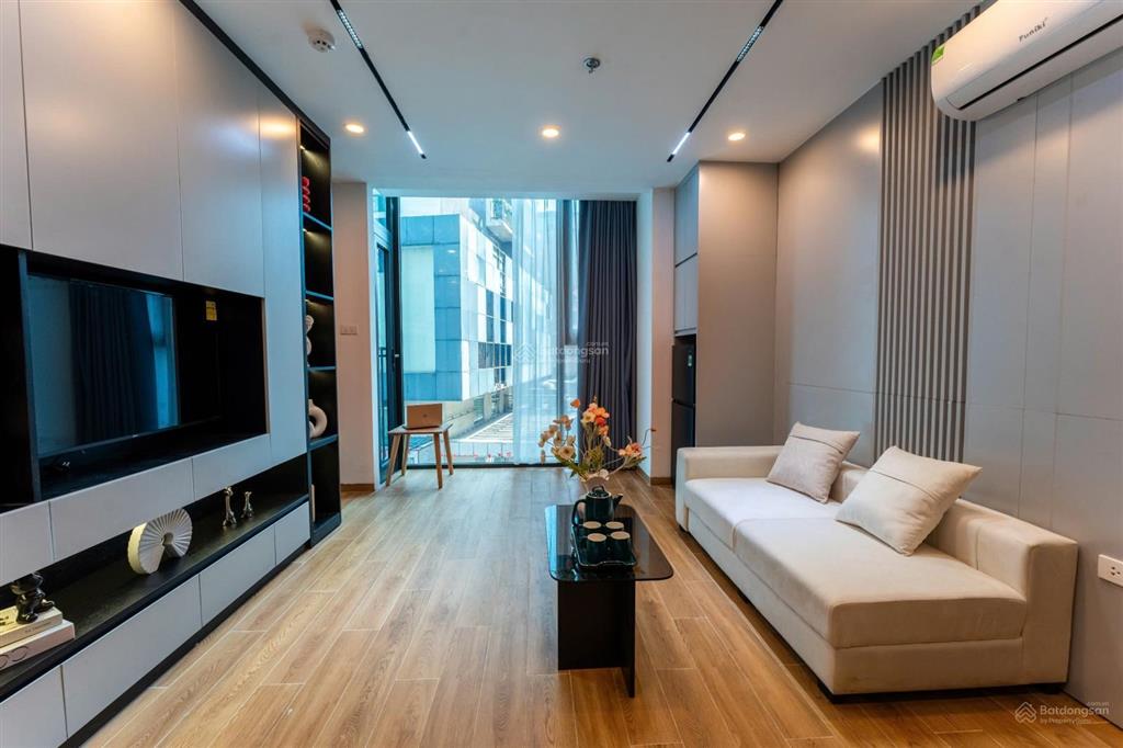 Căn 1n1k phố nguyễn thị định  cầu giấy, ô tô đỗ cửa, full nt cơ bản, ban công thoáng, cho nuôi pet