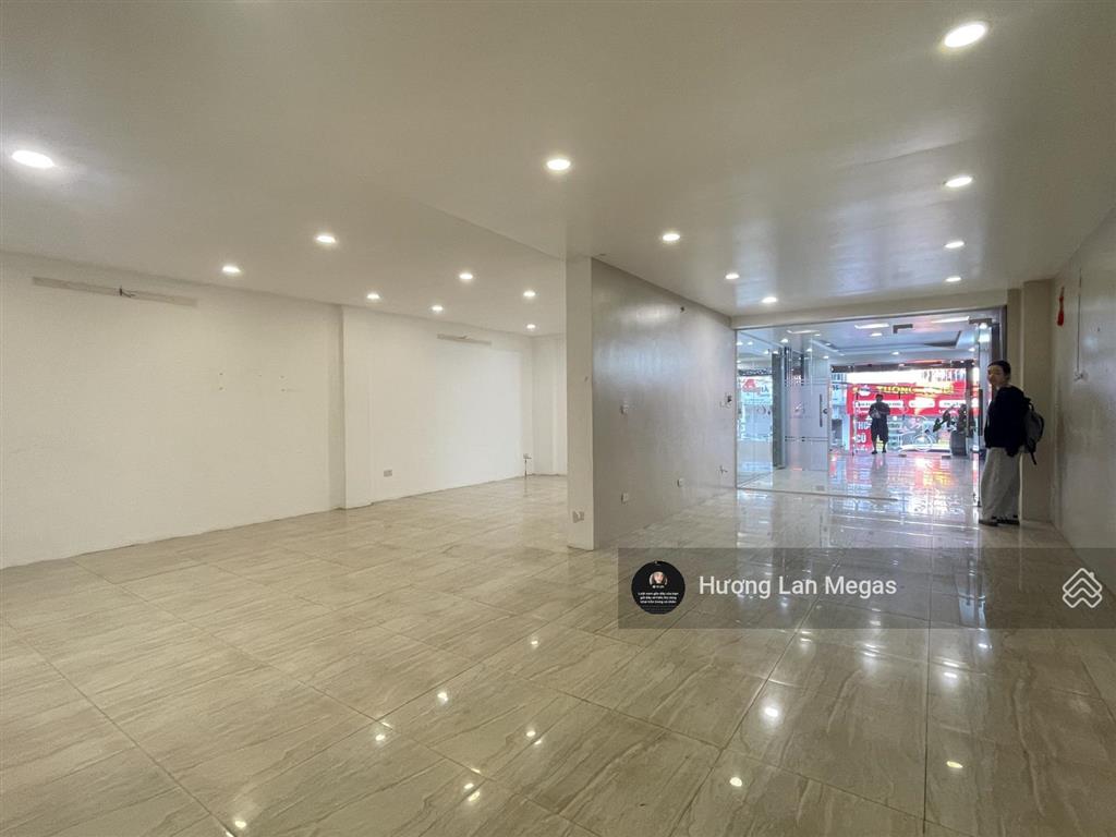 Mbkd văn phòng hiếm! chính chủ 180m2 bàn giao setup, thoải mái thời gian ô tô tránh nhau ở tây hồ