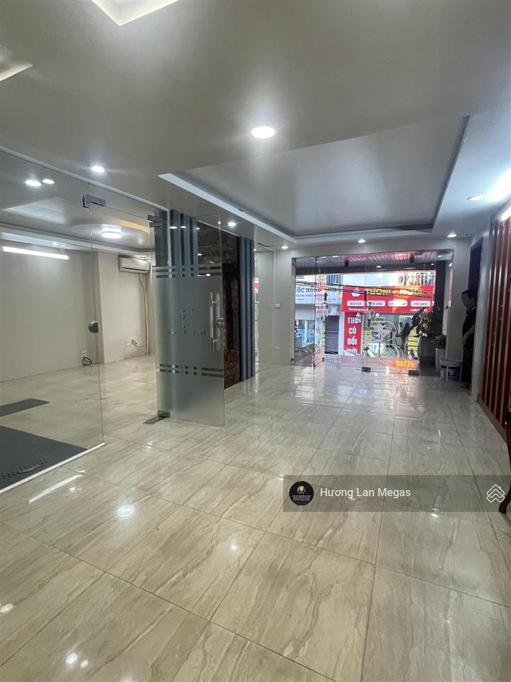 Mbkd văn phòng hiếm! chính chủ 180m2 bàn giao setup, thoải mái thời gian ô tô tránh nhau ở tây hồ
