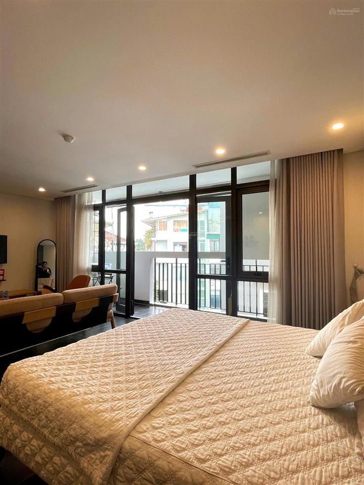 Luxury apartment ba dinh| căn hộ cao cấp ô tô đỗ cửa, full nội thất gần phố cổ, lăng bác