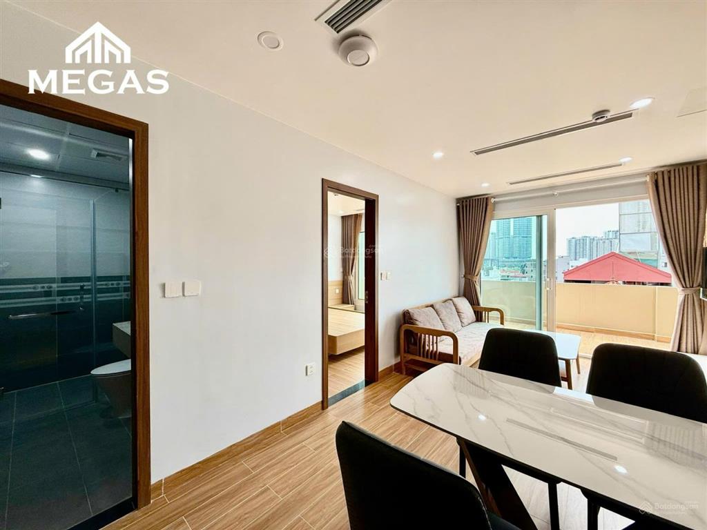 Căn hộ 1 ngủ 1 khách ô tô đỗ cửa  50m2  ngay vòng xuyến công trường dân chủ  nhà mới tinh