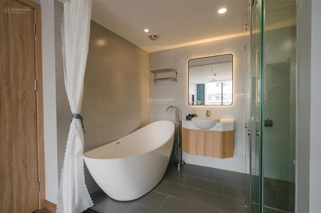 Căn hộ luxury 1n1k 55m2  nhà mới full nội thất siêu thoáng  ô tô đỗ cửa nhà  trung tâm quận 3