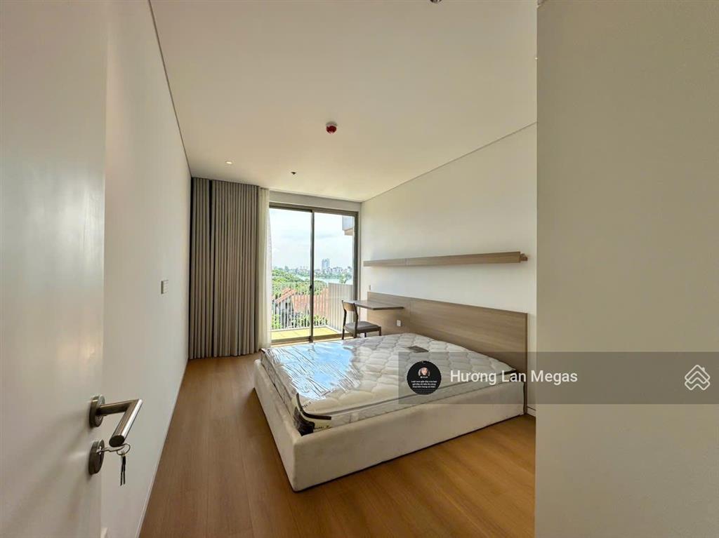 Luxury serviced apartment for rent in west lake hanoi | lake view | 50m to west lake
