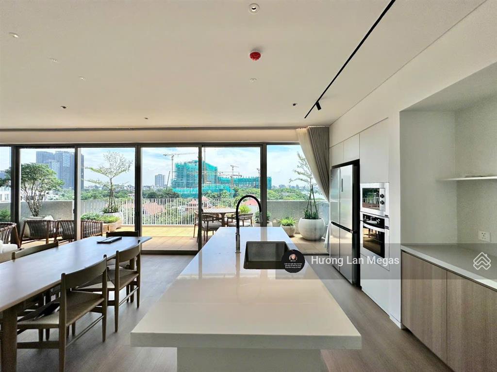 Luxury serviced apartment for rent in west lake hanoi | lake view | 50m to west lake