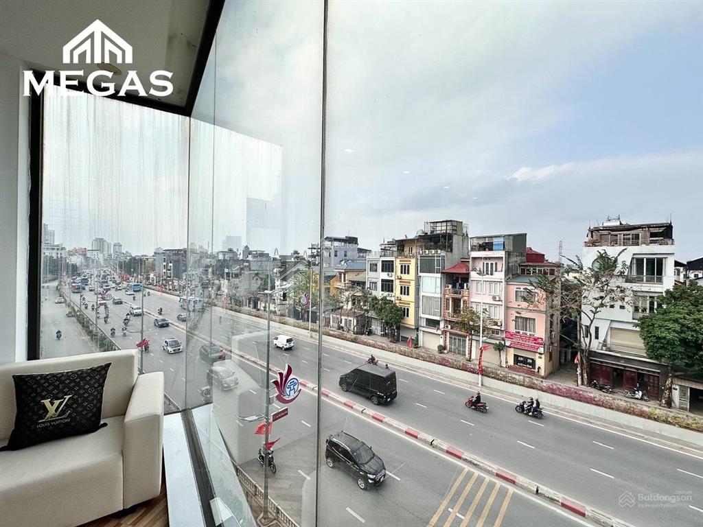 Chính chủ cho thuê căn 1n1k 50m2 thoáng, 6tr, thang máy, ô tô đỗ cửa, trịnh công sơn tây hồ, âu cơ