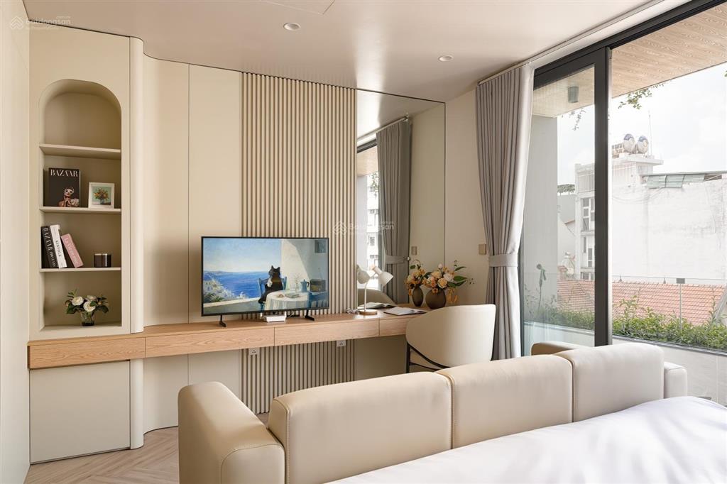 View hồ, full nội thất cao cấp ô tô đỗ cửa, ban công to gần thung lũng hoa hồ tây