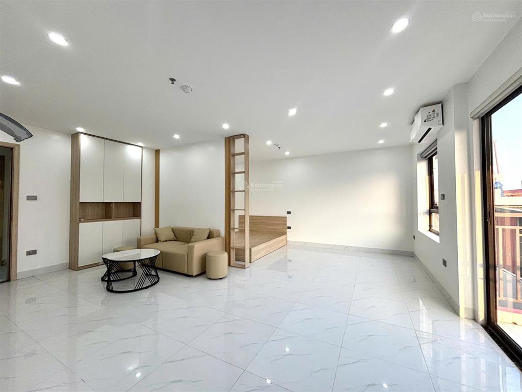 45m2 ô tô đỗ cửa  ngay gần phạm văn đồng, full nội thất ban công nhà mới tinh tại xuân đỉnh