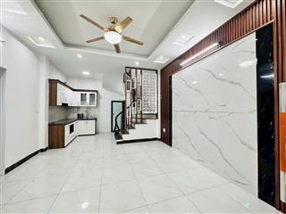 Việt hưng, long biên 35m x 5 tầng 6.6 tỷ, ngõ thông, 20m ra ô tô tránh,