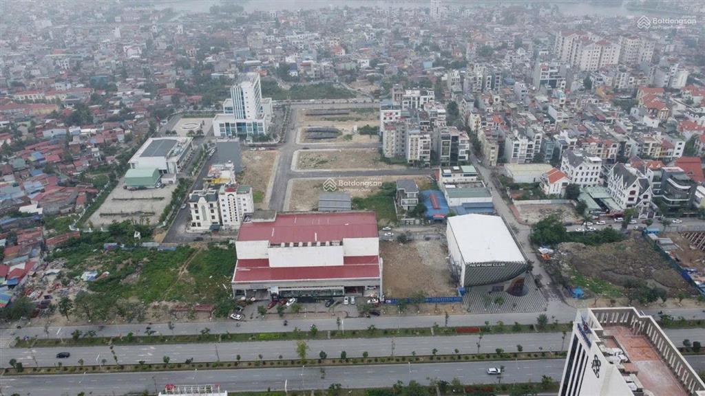 Giảm giá bán nhanh lô góc hướng đông nam siêu đẹp đường lê hồng phong sau mdm