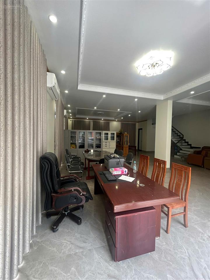 Cho thuê căn thông mặt phố đi bộ vũ yên, full nội thất, giá hời thị trường