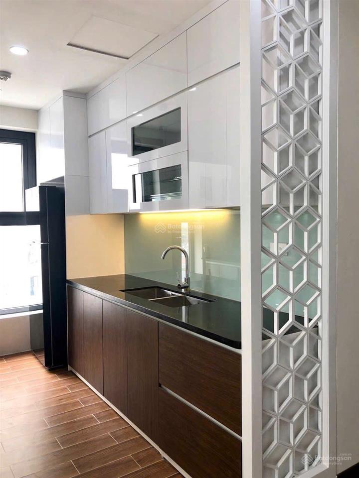 Em cho thuê 2pn tại hdi tây hồ nội thất cb, tầng đẹp, view hồ giá 10tr/th,  0973 177 *** zalo