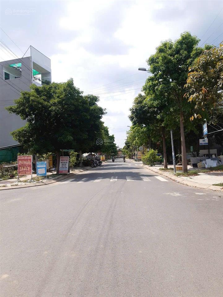Lô góc đường 16m nam khang nguyễn duy trinh chỉ 67 triệu/m2