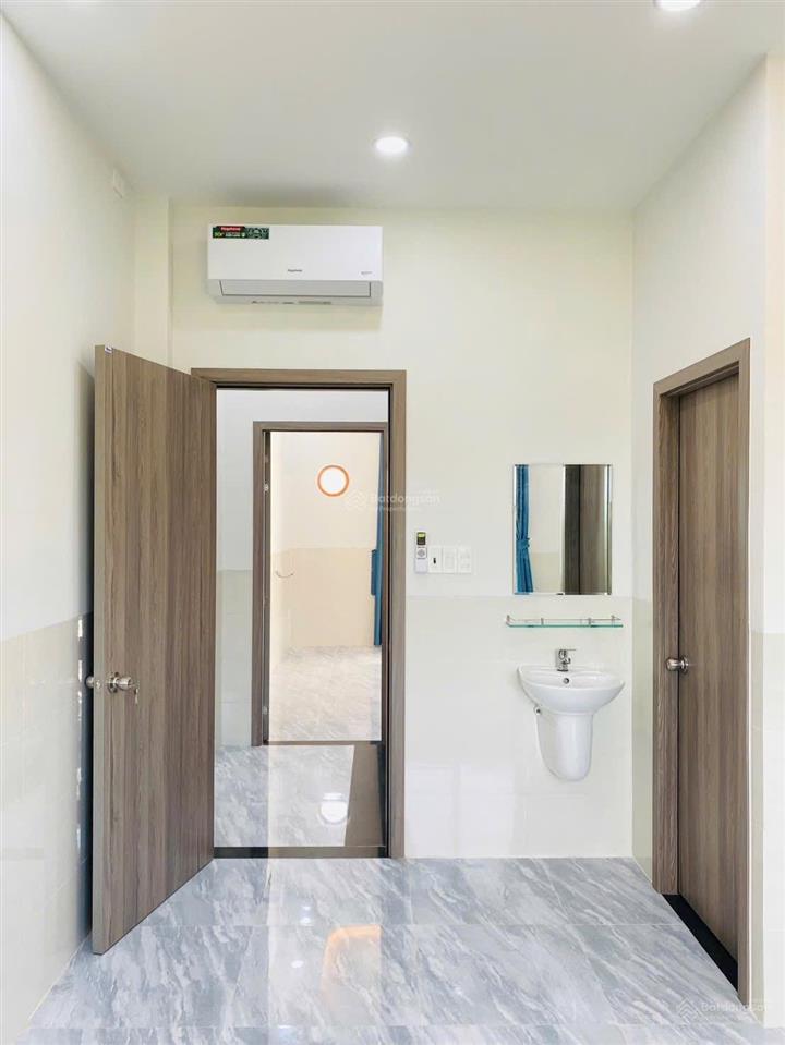 Nhà 3 tầng 5pn 5wc, sổ hoàn công, nhỉnh 5 tỷ