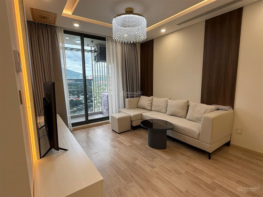 Hàng hiếm , căn 43 m2 , 1 pn , view sông , đối diện dự án sun , giá 3,1 tỷ nội thất cao cấp
