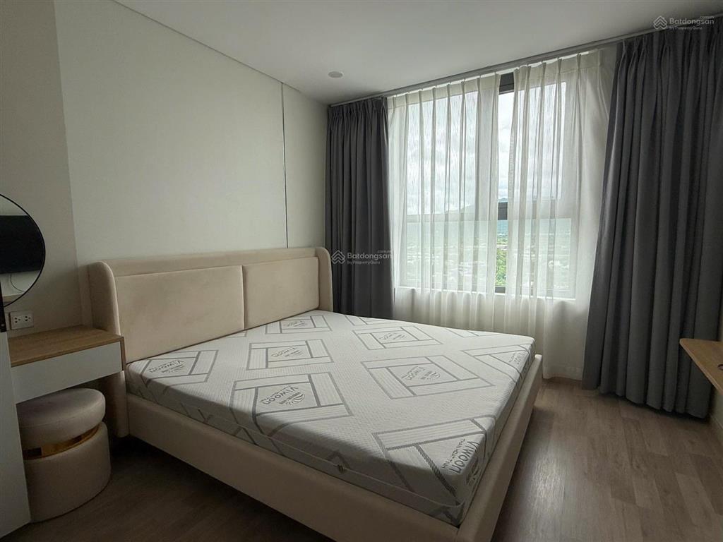Hàng hiếm , căn 43 m2 , 1 pn , view sông , đối diện dự án sun , giá 3,1 tỷ nội thất cao cấp