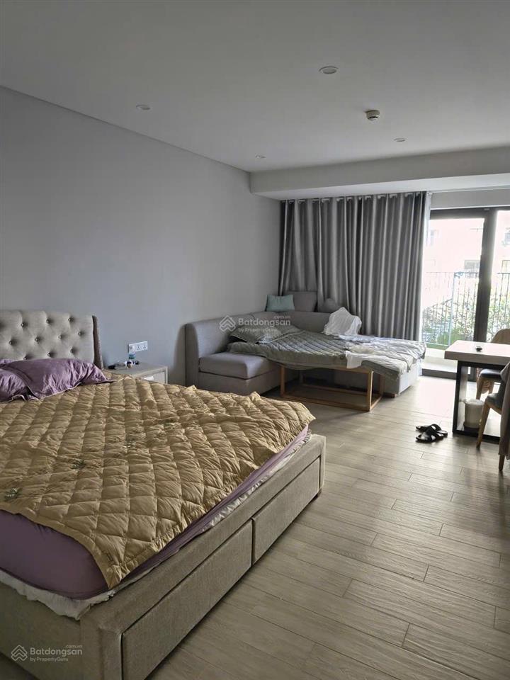 Rẻ nhất tòa ,căn studio 52m2 view xéo biển, toà nam tầng 14 trục 08, giá 4,9 tỷ, 0906 549 *** sơn