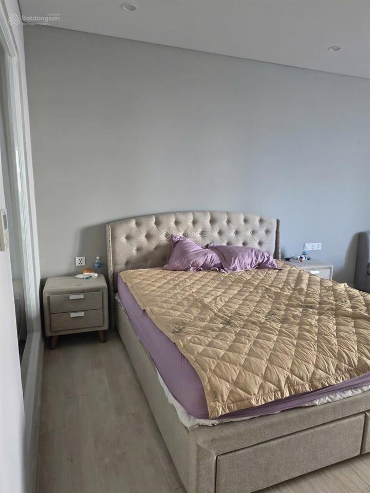 Rẻ nhất tòa ,căn studio 52m2 view xéo biển, toà nam tầng 14 trục 08, giá 4,9 tỷ, 0906 549 *** sơn