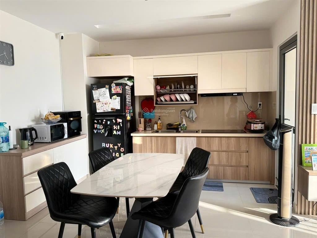 Bán căn hộ 74 m2, lầu cao, đầy đủ nội thất đẹp mới tinh giá 4,3 tỷ,  0906 549 *** sơn