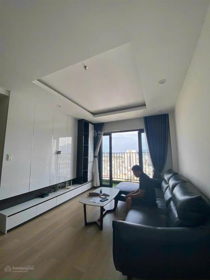 Bán căn hộ 79,2 m2, 3 pn, 2 wc, view đông nam đầy đủ nội thất giá 4,35 tỷ,  0906 549 *** sơn