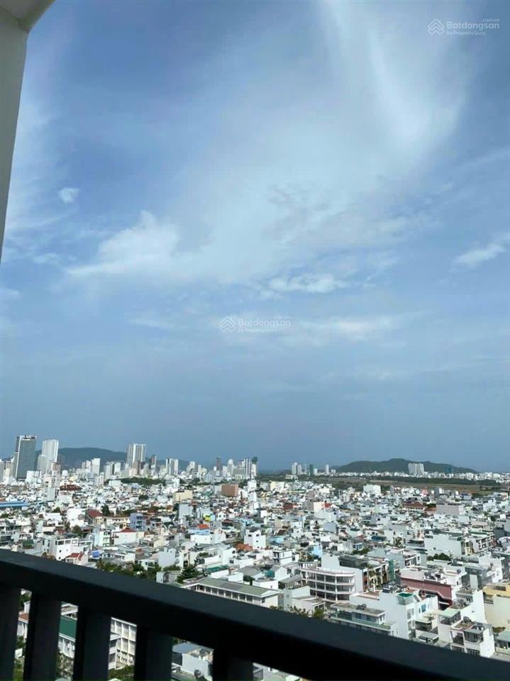 Bán căn hộ 79,2 m2, 3 pn, 2 wc, view đông nam đầy đủ nội thất giá 4,35 tỷ,  0906 549 *** sơn