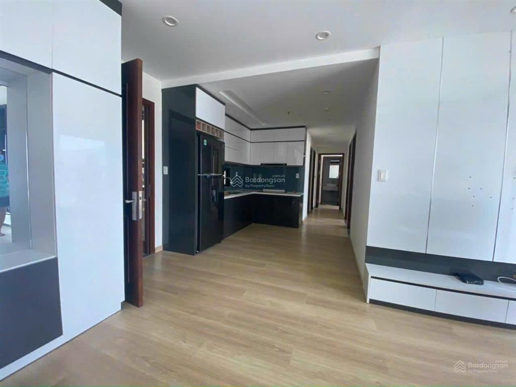 Bán căn hộ 79,2 m2, 3 pn, 2 wc, view đông nam đầy đủ nội thất giá 4,35 tỷ,  0906 549 *** sơn