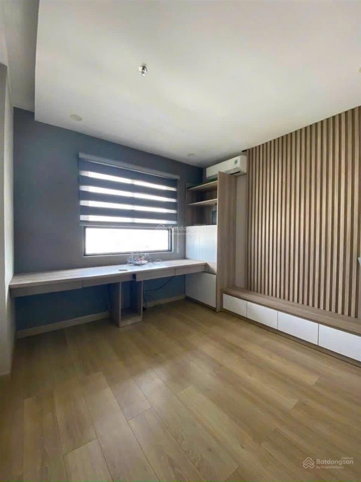 Bán căn hộ 79,2 m2, 3 pn, 2 wc, view đông nam đầy đủ nội thất giá 4,35 tỷ,  0906 549 *** sơn