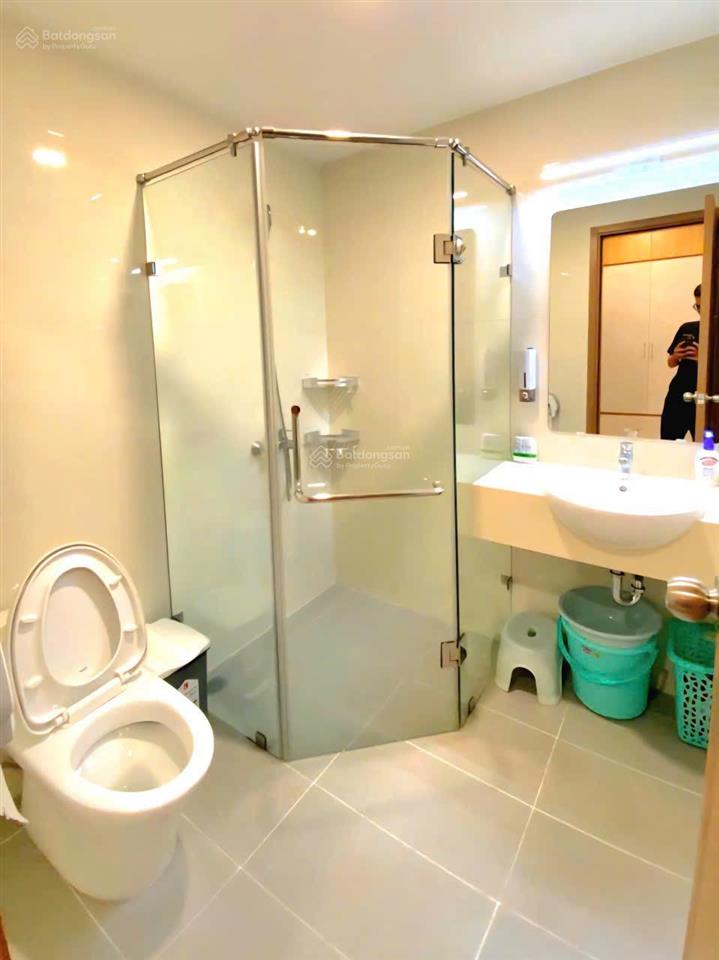 Bán căn 75,2m2, 2 pn, 2 wc, view hồ lầu 10, nội thất đẹp, giá 4 tỷ,  0906 549 *** sơn