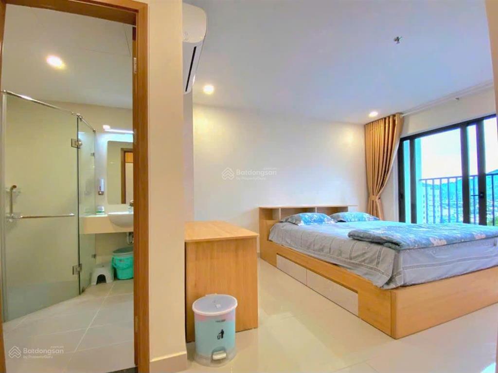 Bán căn 75,2m2, 2 pn, 2 wc, view hồ lầu 10, nội thất đẹp, giá 4 tỷ,  0906 549 *** sơn
