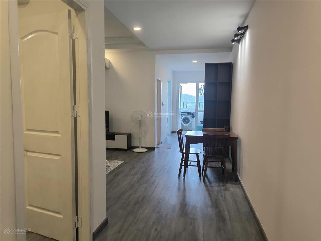 Quá rẻ, căn hộ 68 m2, 2 pn, 2 wc, view sông, đầy đủ nội thất giá chỉ 2,75 tỷ,  0906 549 ***