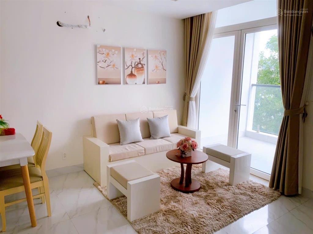 Bán căn hộ 63 m2, 2 pn, 1 wc, ban công rộng, đầy đủ nội thất giá chỉ 3,1 tỷ,  0906 549 *** sơn