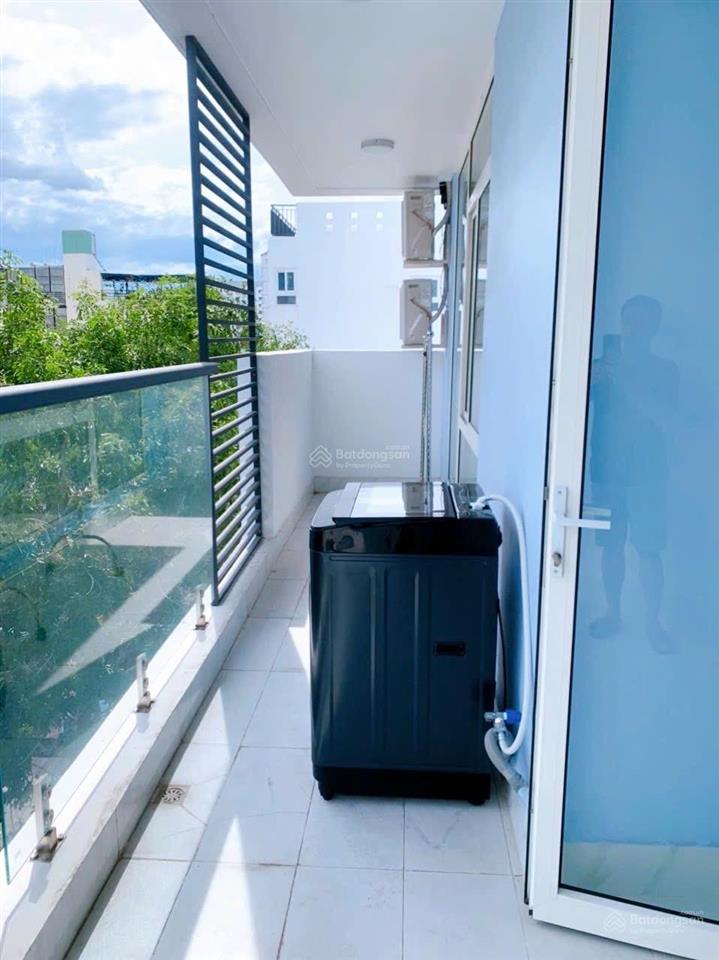 Bán căn hộ 63 m2, 2 pn, 1 wc, ban công rộng, đầy đủ nội thất giá chỉ 3,1 tỷ,  0906 549 *** sơn