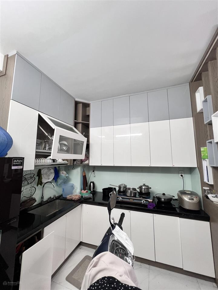 * chỉ 3.98 tỷ  nhà 4 tầng  ngay vincom võ văn ngân, linh chiểu, thủ đức  3 pn/3 wc