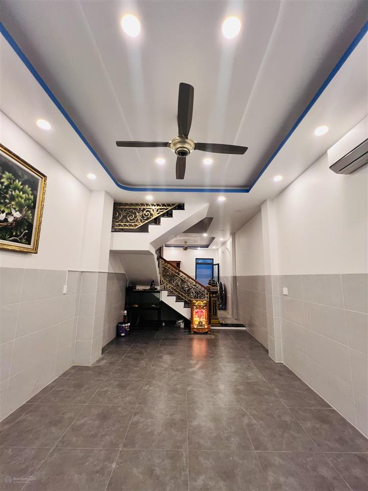 * cho thuê nhà 4 tầng, gần vincom võ văn ngân, linh chiểu, thủ đức  giá 23 triệu/th