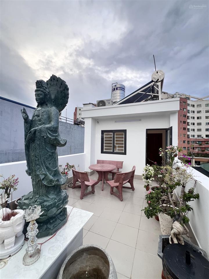 * cho thuê nhà 4 tầng, gần vincom võ văn ngân, linh chiểu, thủ đức  giá 23 triệu/th