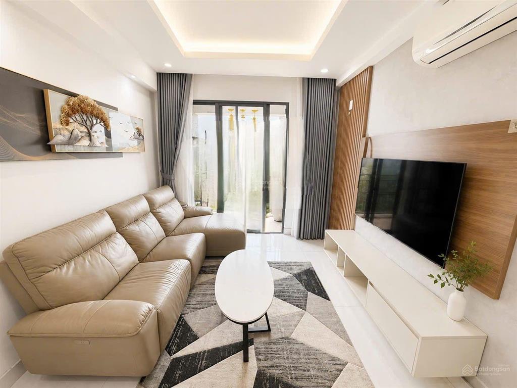Cần cho thuê gấp căn hộ saigon south residences