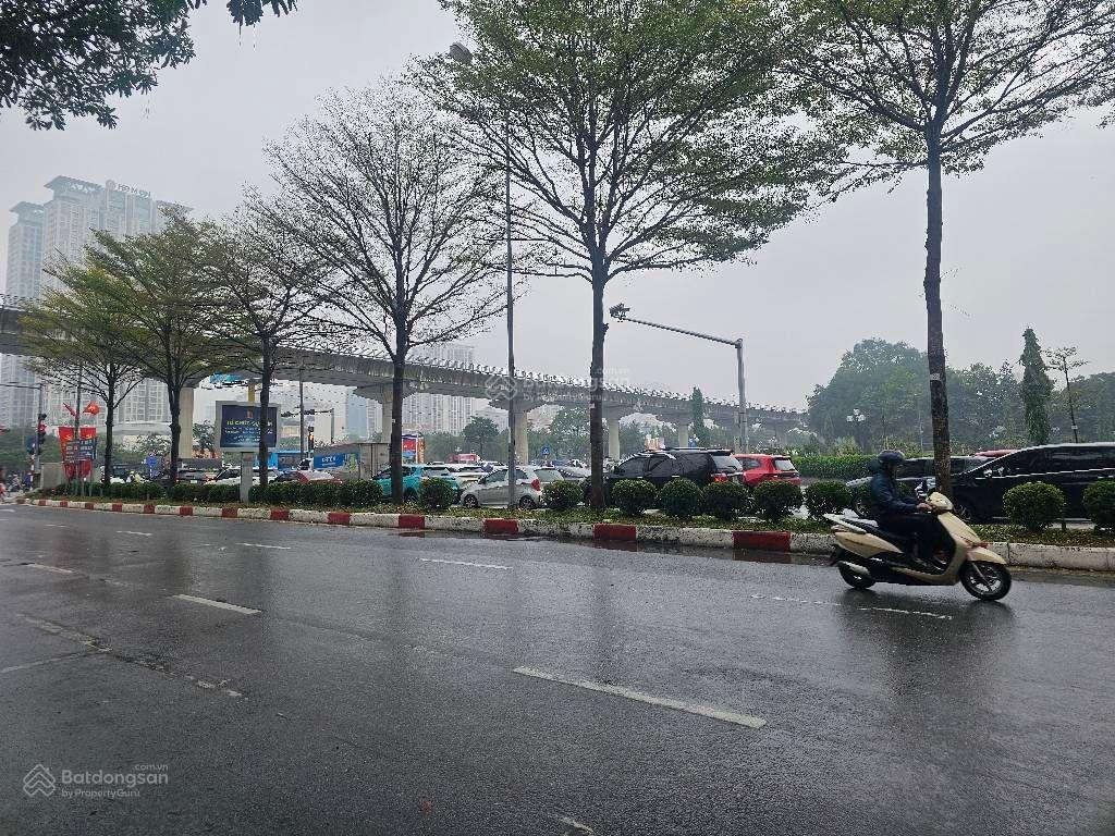 Bán nhà mặt phố trần vỹ, view hồ, lô góc, 3 ô tô tránh, kinh doanh .