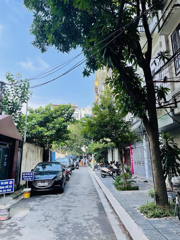 Bán nhà phố trần quý kiên, 5 tầng thang máy, phân lô, ô tô tránh, kinh doanh